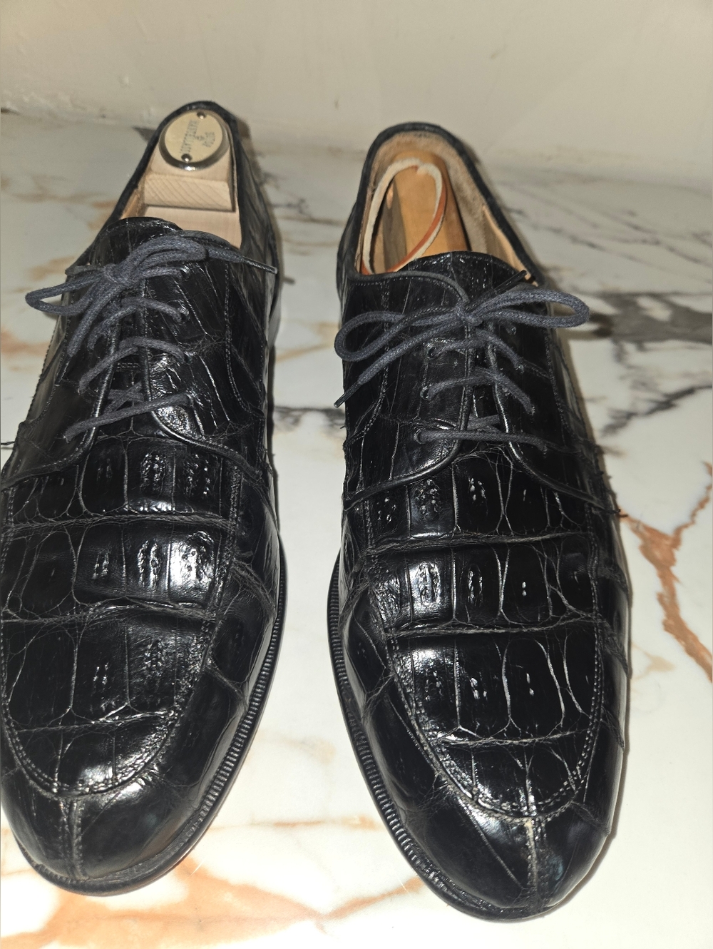 Belvedere Genuine Alligator Mens Shoes, Size 11 1/2 Retails For $600.00.